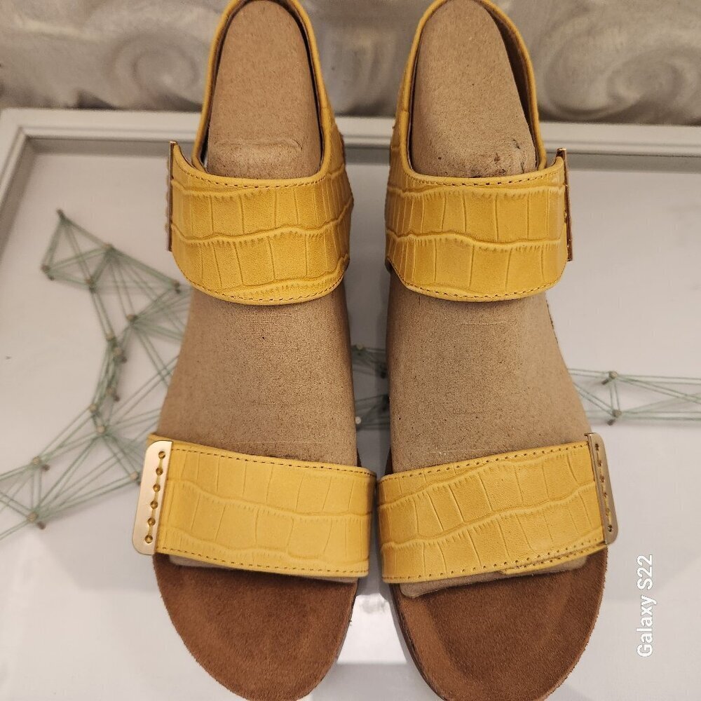 Sofft Verdi Wedge Sandals. "Lemon Yellow". Leather. NIB. Size 6.5 - Picture 4 of 10